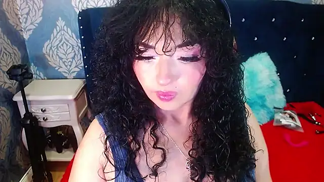 Sofiacowperx online show from July 6, 2026, 11:40 pm