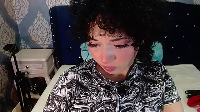 Sofiacowperx online show from June 28, 2026, 9:10 pm