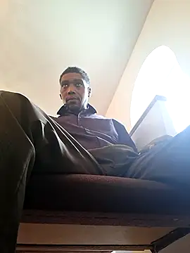 bigboytoy912 online show from June 7, 2026, 4:23 pm