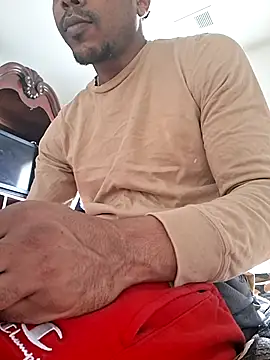 bigboytoy912 online show from June 17, 2026, 1:54 pm