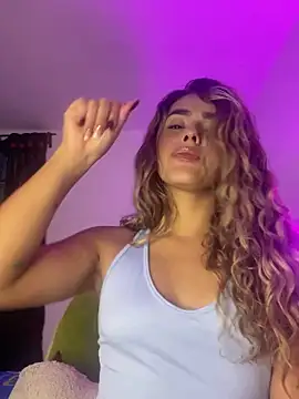 ZoeJohnsoon online show from January 31, 2026, 8:40 pm