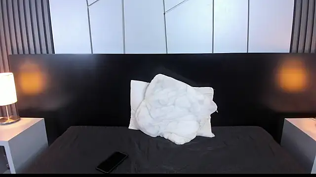 Snapshot of liz_goth chatting on February 14, 2025, 1:08 pm liz goth online show from February 14, 2025, 1:08 pm