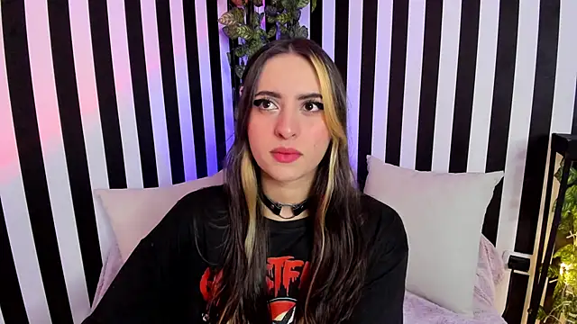 Snapshot of liz_goth chatting on September 29, 2025, 12:33 pm liz goth online show from September 29, 2025, 12:33 pm