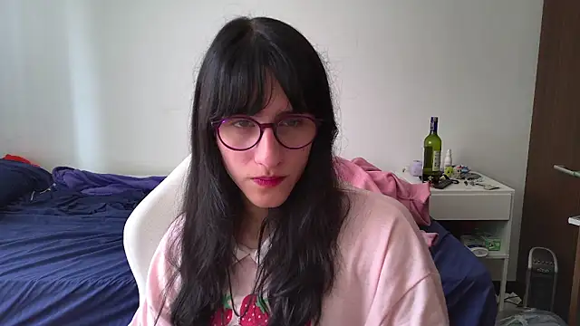 Snapshot of Alice_love29 chatting on February 12, 2025, 5:48 pm Alice love29 online show from February 12, 2025, 5:48 pm