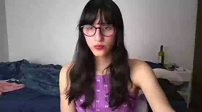 Snapshot of Alice_love29 chatting on February 22, 2025, 5:46 pm Alice love29 online show from February 22, 2025, 5:46 pm