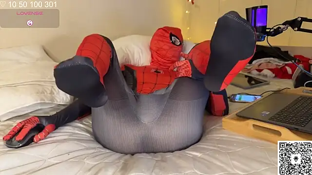 Snapshot of curlyboyy_ chatting on February 27, 2025, 9:47 pm curlyboyy online show from February 27, 2025, 9:47 pm