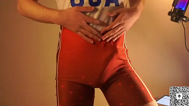 Snapshot of curlyboyy_ chatting on February 23, 2025, 6:01 pm curlyboyy online show from February 23, 2025, 6:01 pm