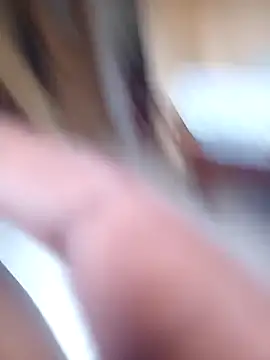 Snapshot of Kinng3 chatting on October 6, 2025, 5:35 pm Kinng3 online show from October 6, 2025, 5:35 pm