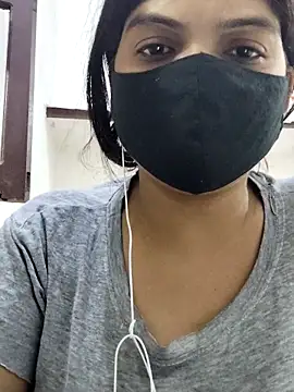 illay love online show from October 21, 2025, 5:01 pm