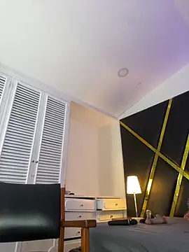 Adel Nesbiit online show from April 15, 2026, 7:58 pm