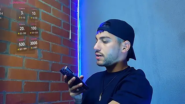 Leandro valenzuela online show from November 30, 2025, 12:11 am