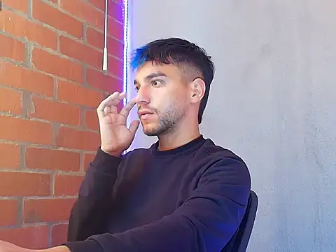 Leandro valenzuela online show from November 7, 2025, 4:11 pm