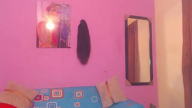 Snapshot of badgirls_cx chatting on December 15, 2025, 4:18 am badgirls cx online show from December 15, 2025, 4:18 am