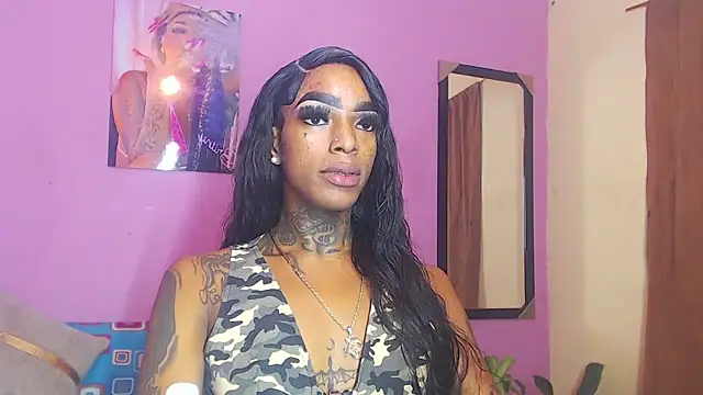 Snapshot of badgirls_cx chatting on November 23, 2025, 8:13 am badgirls cx online show from November 23, 2025, 8:13 am