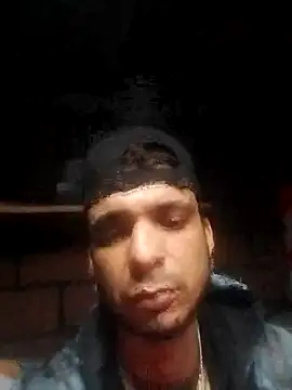 Snapshot of _Dmente_ chatting on February 24, 2025, 8:27 am  Dmente  online show from February 24, 2025, 8:27 am