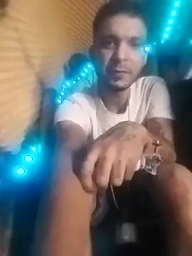 Snapshot of _Dmente_ chatting on March 5, 2025, 2:46 am  Dmente  online show from March 5, 2025, 2:46 am