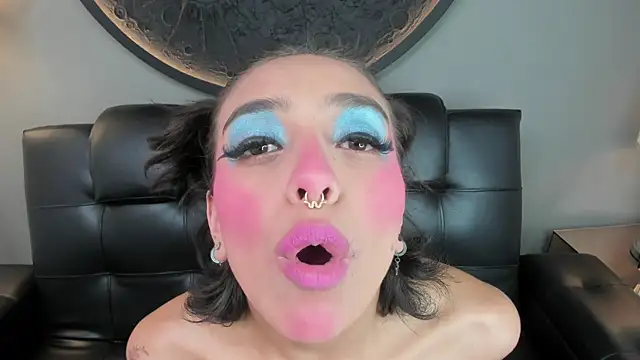 Snapshot of miss_collins chatting on February 18, 2025, 5:42 am miss collins online show from February 18, 2025, 5:42 am