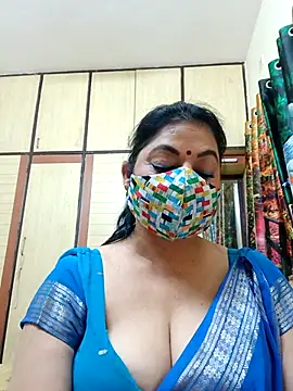 Snapshot of Ratna-777 chatting on November 8, 2025, 6:33 pm Ratna-777 online show from November 8, 2025, 6:33 pm