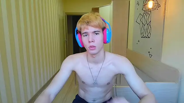 gayGamogey online show from July 9, 2026, 12:04 pm