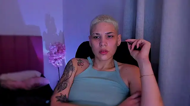 Charlee pink online show from February 8, 2026, 6:33 am