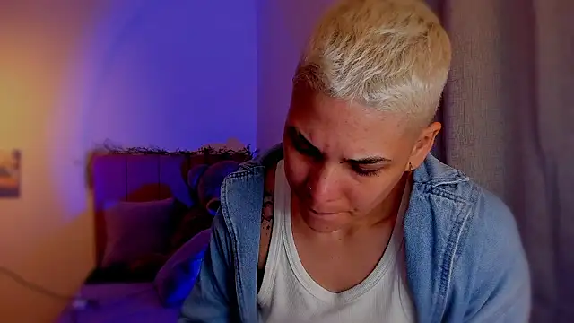 Charlee pink online show from March 5, 2026, 8:49 pm