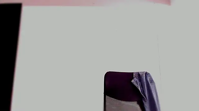 Charlee pink online show from March 13, 2026, 4:34 pm