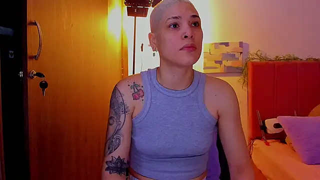 Charlee pink online show from March 26, 2026, 8:51 pm