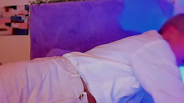 Charlee pink online show from January 9, 2026, 7:54 pm