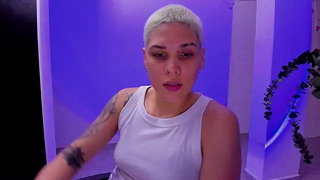 Charlee pink online show from September 12, 2025, 6:02 am