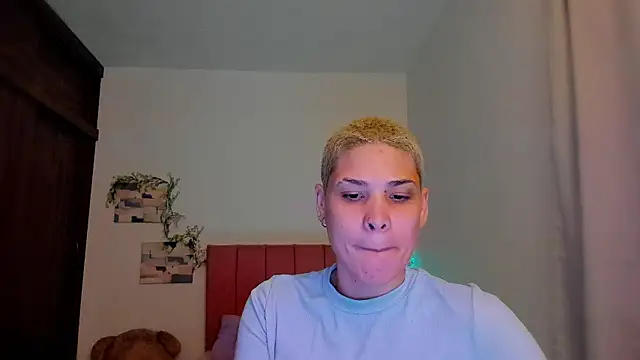 Charlee pink online show from January 14, 2026, 10:24 pm