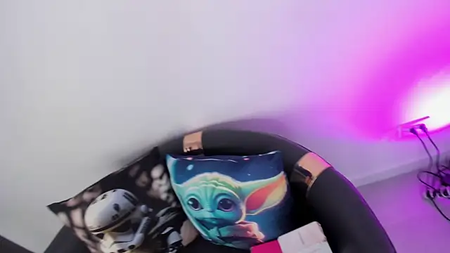 Snapshot of miss__allison chatting on November 1, 2025, 11:04 am miss allison online show from November 1, 2025, 11:04 am