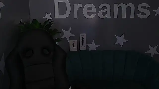 ailen t online show from November 5, 2025, 8:12 pm