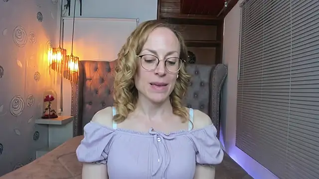 Snapshot of SammySanders chatting on March 5, 2025, 11:38 pm SammySanders online show from March 5, 2025, 11:38 pm