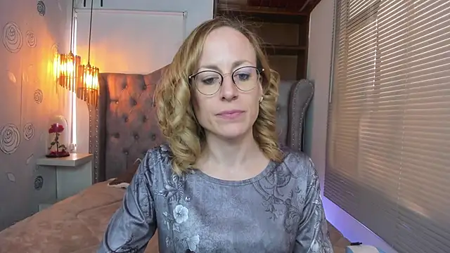 Snapshot of SammySanders chatting on March 8, 2025, 3:35 pm SammySanders online show from March 8, 2025, 3:35 pm