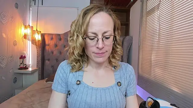 Snapshot of SammySanders chatting on March 12, 2025, 5:07 pm SammySanders online show from March 12, 2025, 5:07 pm