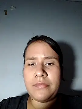 Snapshot of sol_miluna chatting on June 25, 2026, 5:05 am sol miluna online show from June 25, 2026, 5:05 am