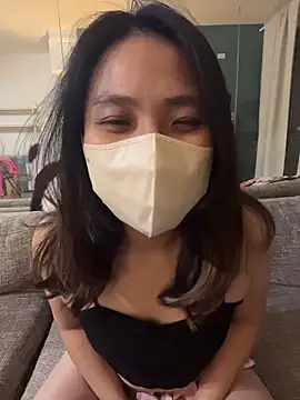 yourbootygirl online show from December 16, 2025, 2:43 pm