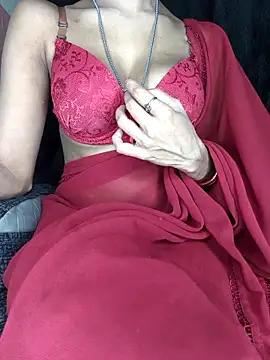 baby soni78690 online show from March 6, 2026, 4:35 pm