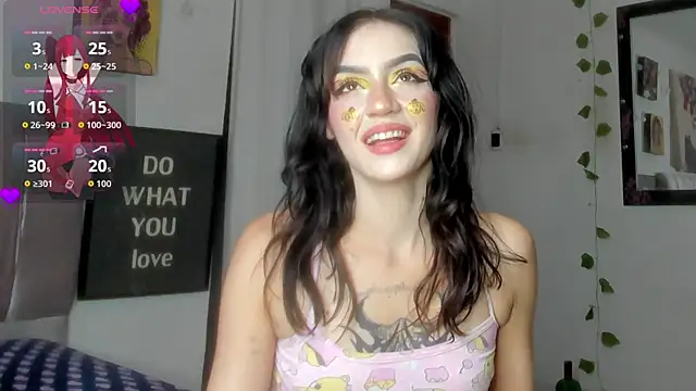 Snapshot of katt__black__ chatting on July 10, 2026, 8:20 pm katt black online show from July 10, 2026, 8:20 pm
