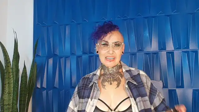 Snapshot of SandyyRose chatting on February 19, 2025, 7:59 pm SandyyRose online show from February 19, 2025, 7:59 pm