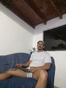 AndresSmith   online show from February 27, 2026, 9:09 am