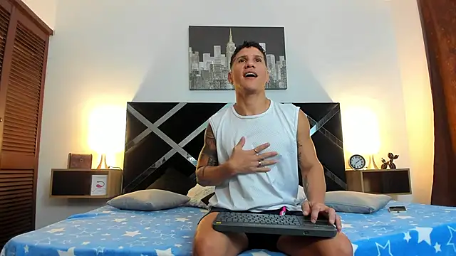 Snapshot of nakedfoam1 chatting on April 14, 2026, 3:22 am nakedfoam1 online show from April 14, 2026, 3:22 am