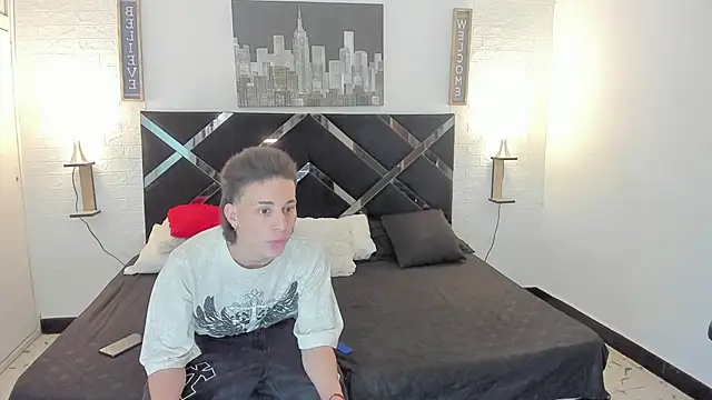 nakedfoam1 online show from September 22, 2025, 3:12 am