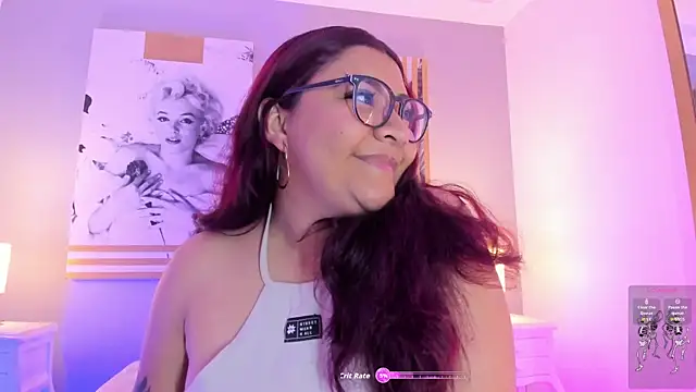 Snapshot of MeghanBurn chatting on November 19, 2025, 12:27 pm MeghanBurn online show from November 19, 2025, 12:27 pm