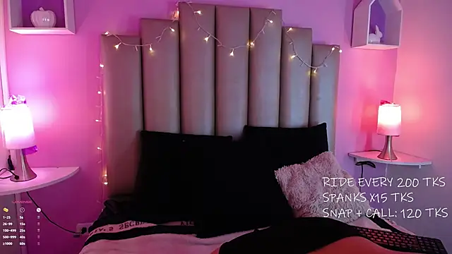 Snapshot of MeghanBurn chatting on March 19, 2025, 3:40 pm MeghanBurn online show from March 19, 2025, 3:40 pm