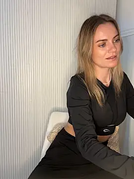 Snapshot of Milla__one chatting on December 5, 2025, 12:26 pm Milla one online show from December 5, 2025, 12:26 pm