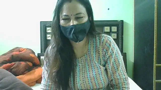 couplesuni online show from March 9, 2025, 5:33 am