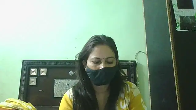 Snapshot of couplesuni chatting on March 1, 2026, 9:42 am couplesuni online show from March 1, 2026, 9:42 am