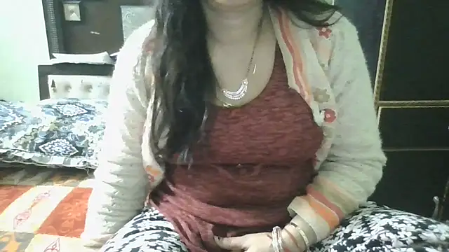 Snapshot of couplesuni chatting on February 2, 2026, 3:38 am couplesuni online show from February 2, 2026, 3:38 am