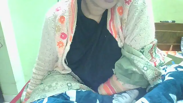 Snapshot of couplesuni chatting on January 11, 2026, 5:25 am couplesuni online show from January 11, 2026, 5:25 am